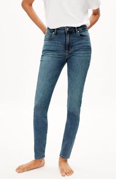 Tillaa skinny jeans tinted blue via Sophie Stone
