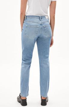 Carenaa straight jeans easy blue via Sophie Stone