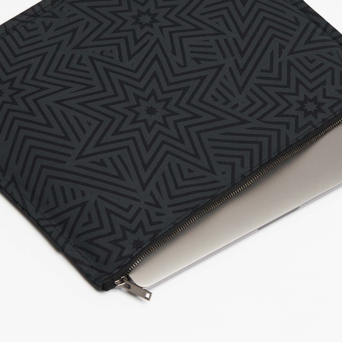 SbS Laptop Sleeve - Star Explosion Black from Souleway
