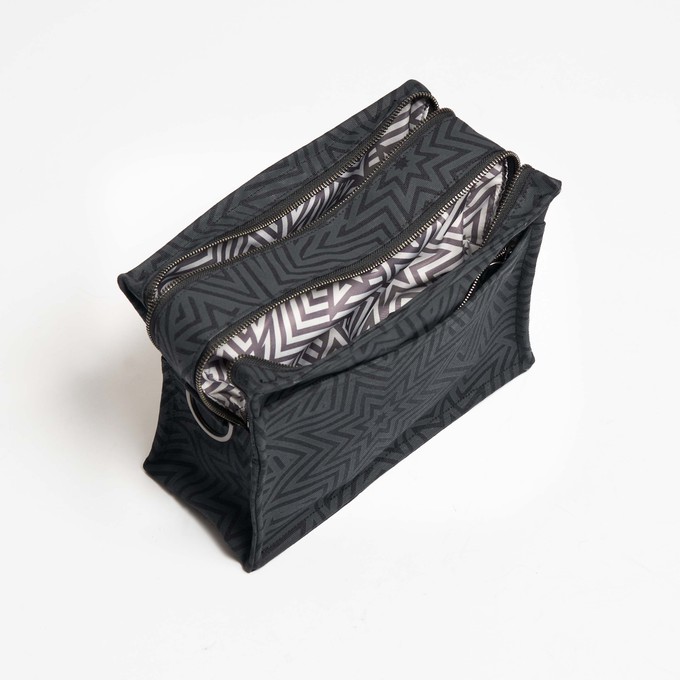 SbS Toiletry Bag L - Star Explosion Black from Souleway