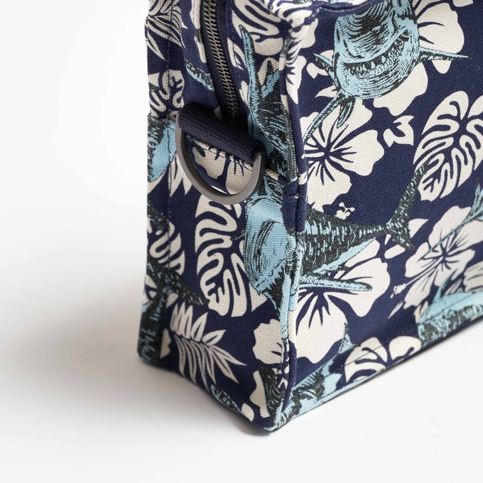 SbS Toiletry Bag M - The Sharks from Souleway