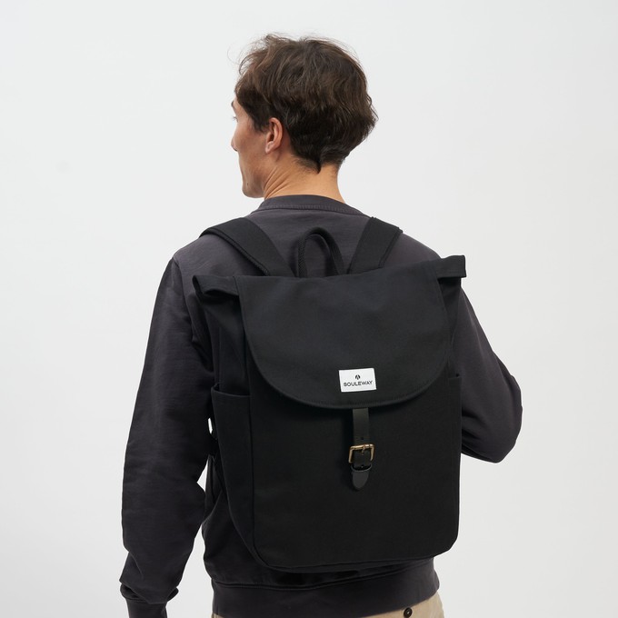 Classic Backpack L - Night Black from Souleway