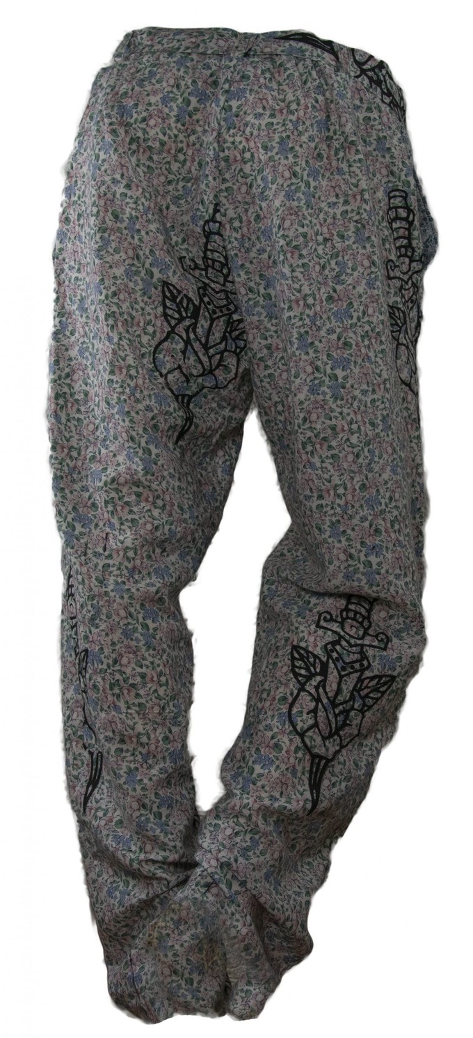 Flower Print Pants from Stephastique