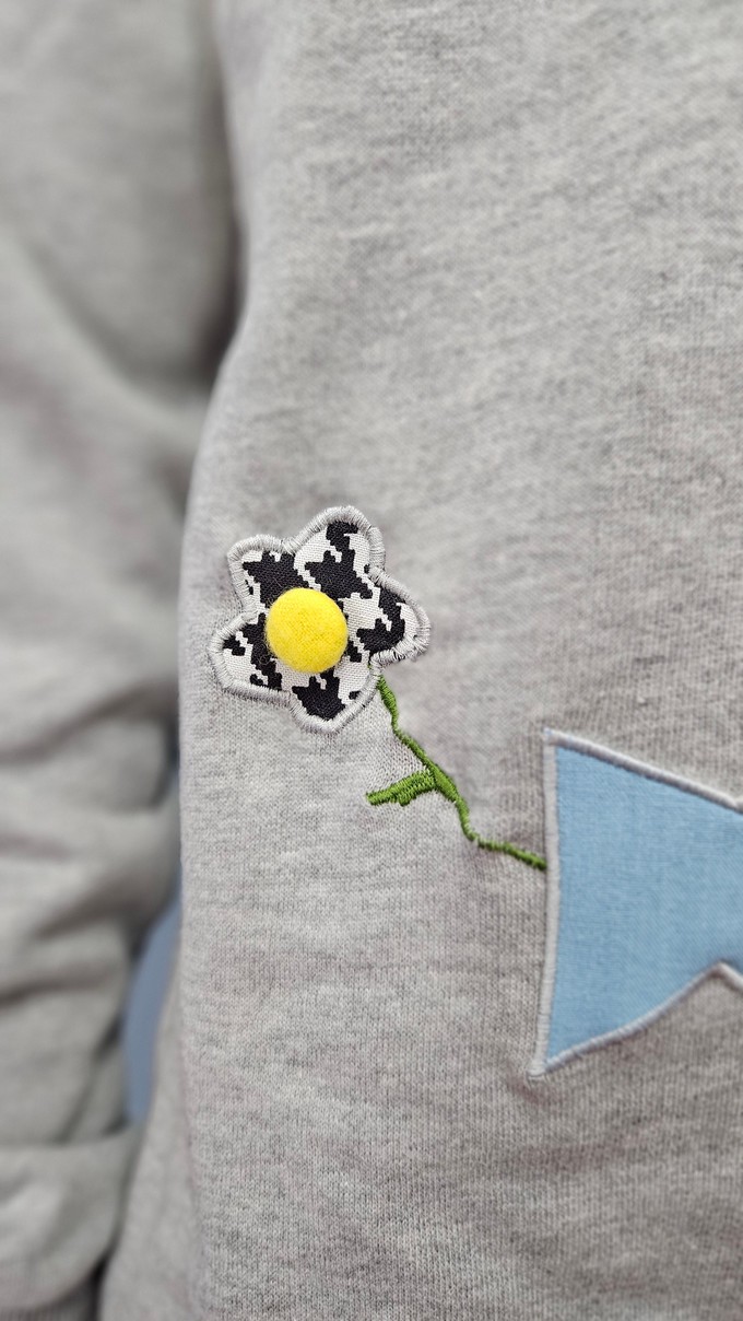 Bad Cat Sweater Grey Size M from Stephastique Bad Cat Sweater Grey Size M from Stephastique