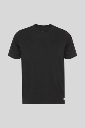 Holmen Tee Black from Superstainable