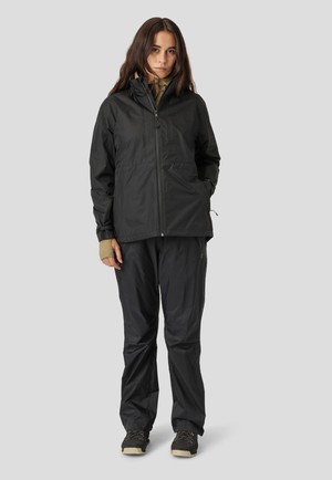 Fota Packable Jacket Black from Superstainable