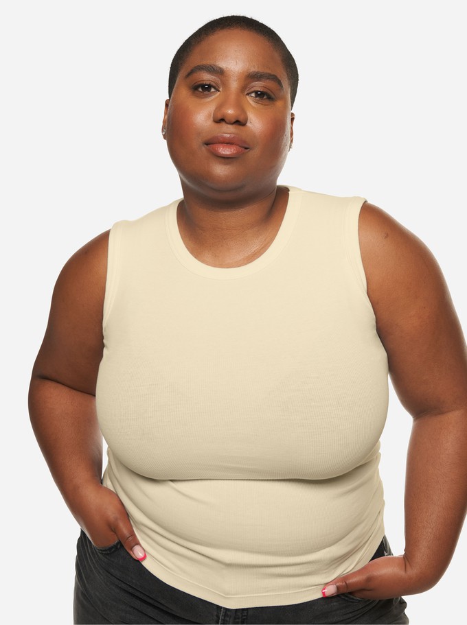 Project Cece | The Sleeveless T-Shirt