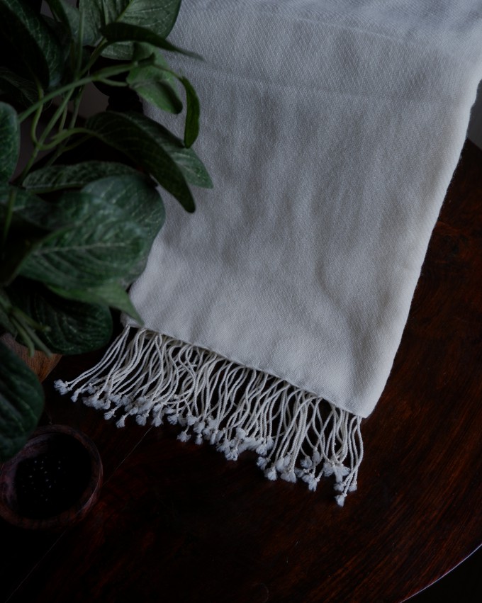Undyed Cashmere Scarf from The Cashmere Clothing