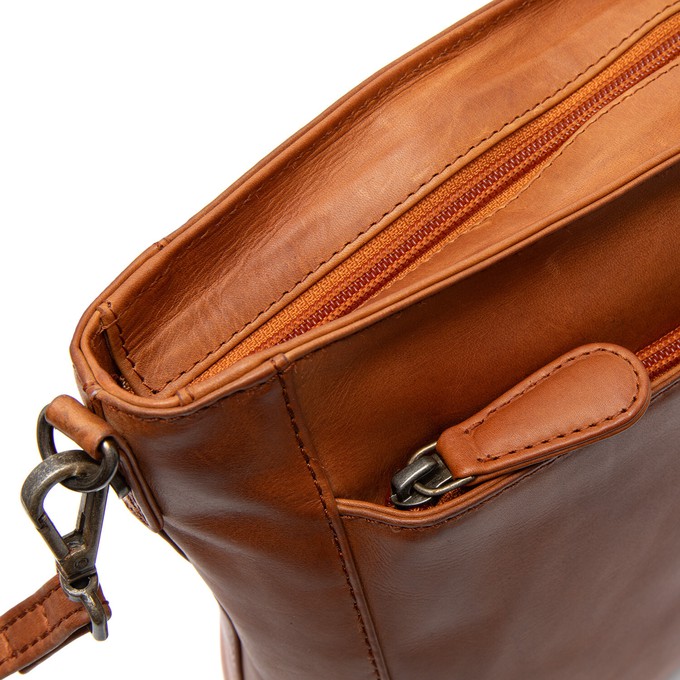 Leather Shoulder Bag Cognac Fintona - The Chesterfield Brand from The Chesterfield Brand