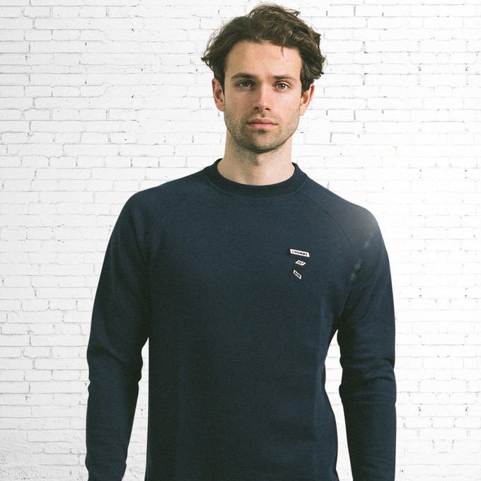 Sweatshirt - organic cotton - L'HOMME EST BON - Navy blue from The Driftwood Tales