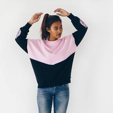 Sweatshirt - loose fit - made of organic cotton - black, pinkº from The Driftwood Tales