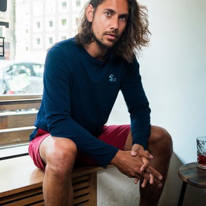 Long-sleeved T-shirt - recycled fabric - Japanese wave off Kanagawa - dark blue from The Driftwood Tales