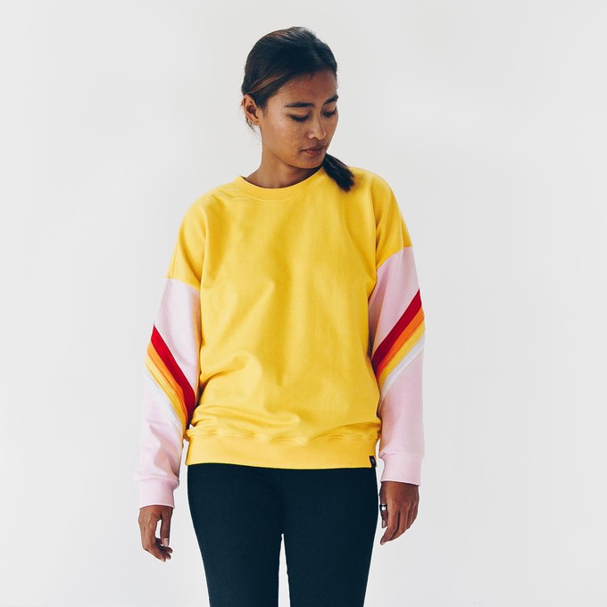 Sweatshirt - loose fit - made of organic cotton - yellow + rainbowº from The Driftwood Tales
