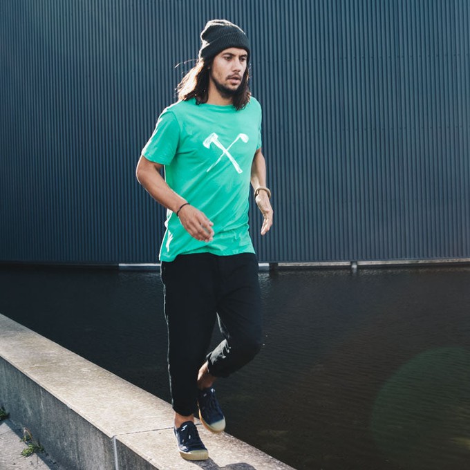 Club & Axe T-shirt - Organic cotton - fresh green from The Driftwood Tales