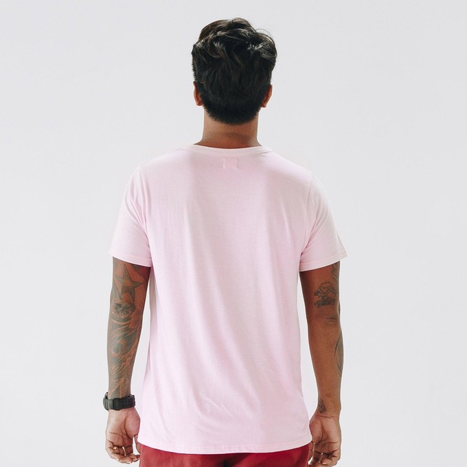 T-shirt - unisex - organic cotton - pink from The Driftwood Tales