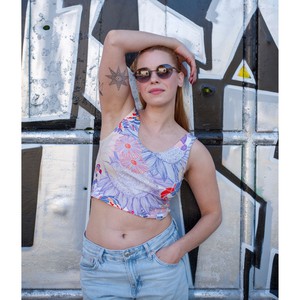 Aura Organic Cotton Cropped Tank Top (Lightweight Fit) from TIZZ & TONIC
