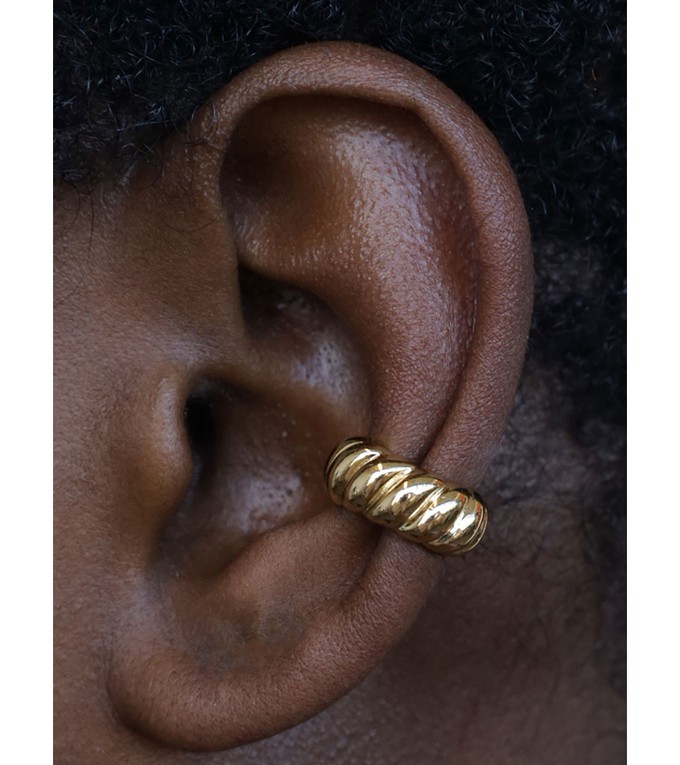 T.I.T.S. Croissant Ear Cuff Goud from UP TO DO GOOD