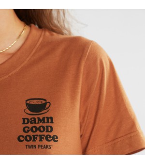 Dames T-shirt Mysen Good Coffee Rawhide Bruin from UP TO DO GOOD