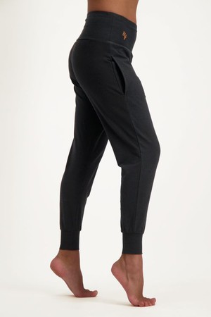 Bhumi Yoga Pants – Urban Black from Urban Goddess