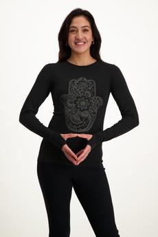Karuna OM longsleeve yoga shirt – Sand via Urban Goddess