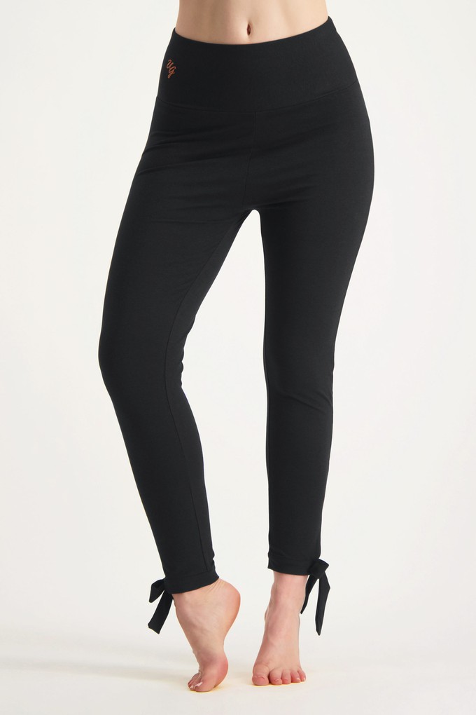 Svaha Yoga-Hose – Urban Black from Urban Goddess