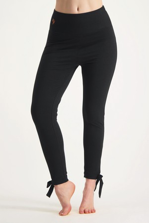 Svaha Yoga-Hose – Urban Black from Urban Goddess