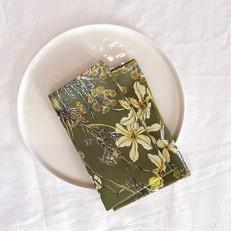 Floral Cloth Napkins (Set of 2) - Moraea via Urbankissed