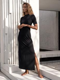 Elbow Sleeve Dress in Black via Urbankissed