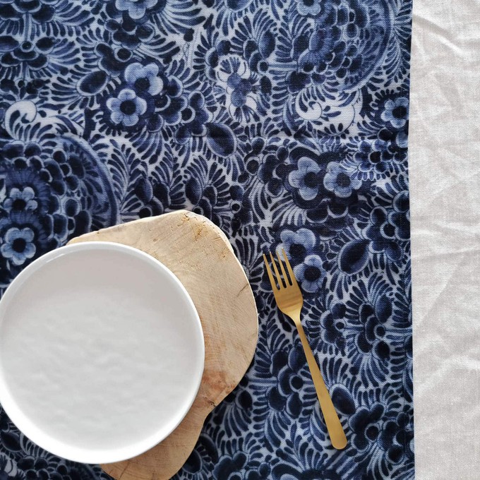 Vintage Delft Table Runner from Urbankissed