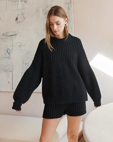 Delčia: Black Cotton Sweater from Urbankissed