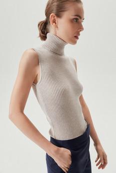 The Merino Wool Roll-neck Top - Greige via Urbankissed