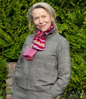 Silk scarf pink hand dyed from Via India