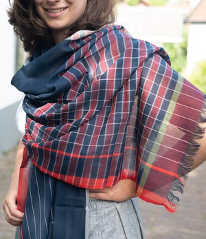 Cotton scarf blue-red checked from Via India