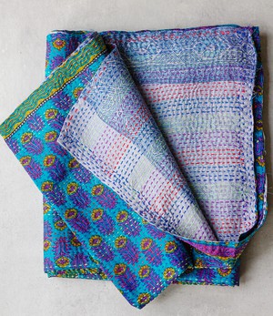 Kantha sjaal hergebruikte zijde paarse-bloemen voor inkopers from Via India