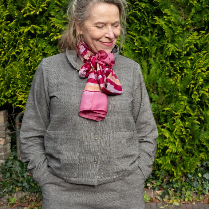 Silk scarf pink hand dyed from Via India