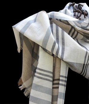 Scarf organic cotton, white with black-grey-brown check from Via India
