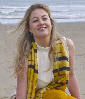 Silk scarf yellow-black hand dyed from Via India