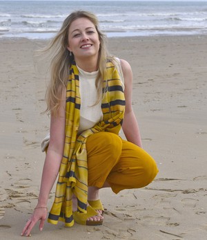 Silk scarf yellow-black hand dyed from Via India
