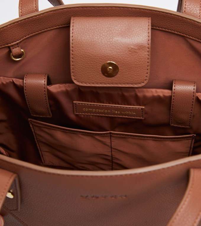 Honor Tote in Brown with FREE Elia card holder and Raya Keyring from Votch