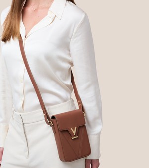 Luna Compact Vegan Bio-Based Bamboo Phone Bag in Brown from Votch Luna Compact Vegan Bio-Based Bamboo Phone Bag in Brown from Votch