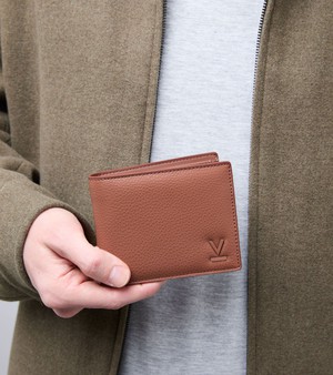 Reuben Vegan Bio-Based Bamboo Coin Wallet in Brown from Votch