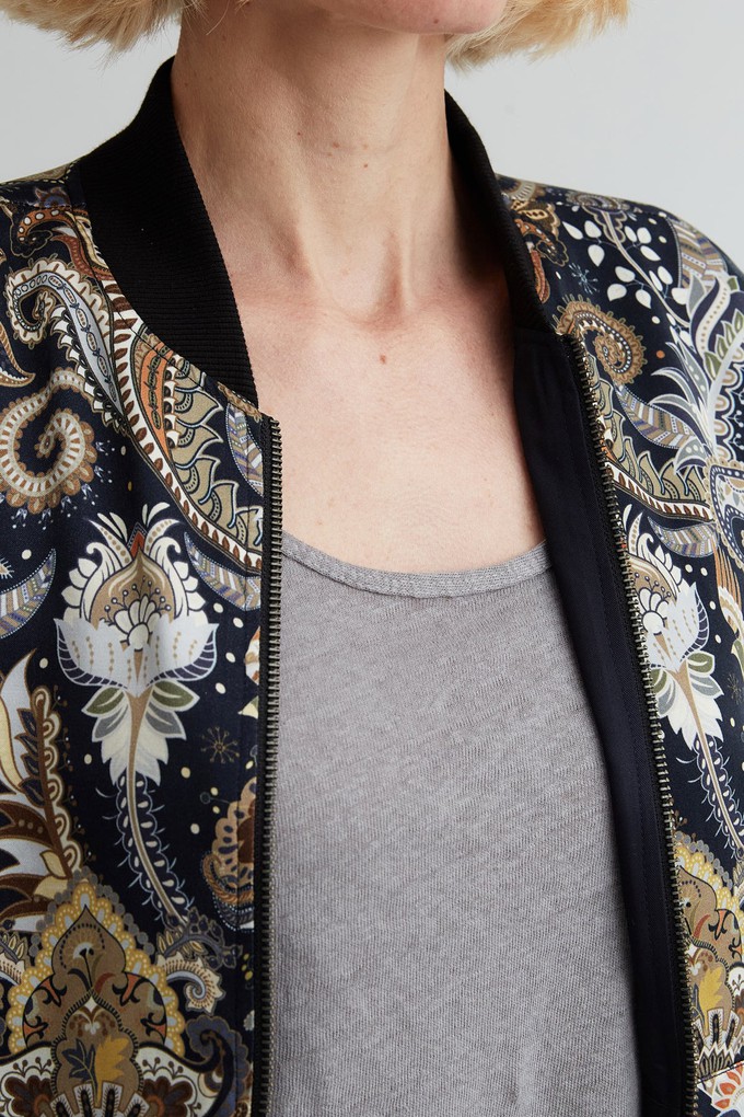Ruth Wendejacke bird/navy from Yahmo