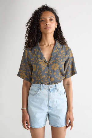 Elfie Shirt ikebana from Yahmo