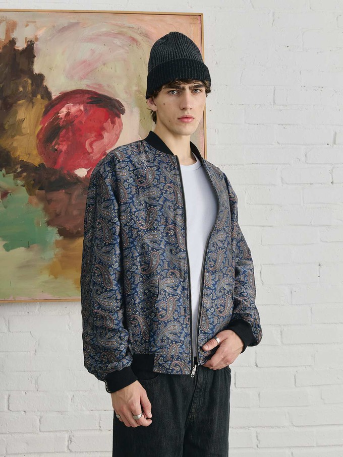 Oskar Reversible Bomber Paisley/Navy from Yahmo