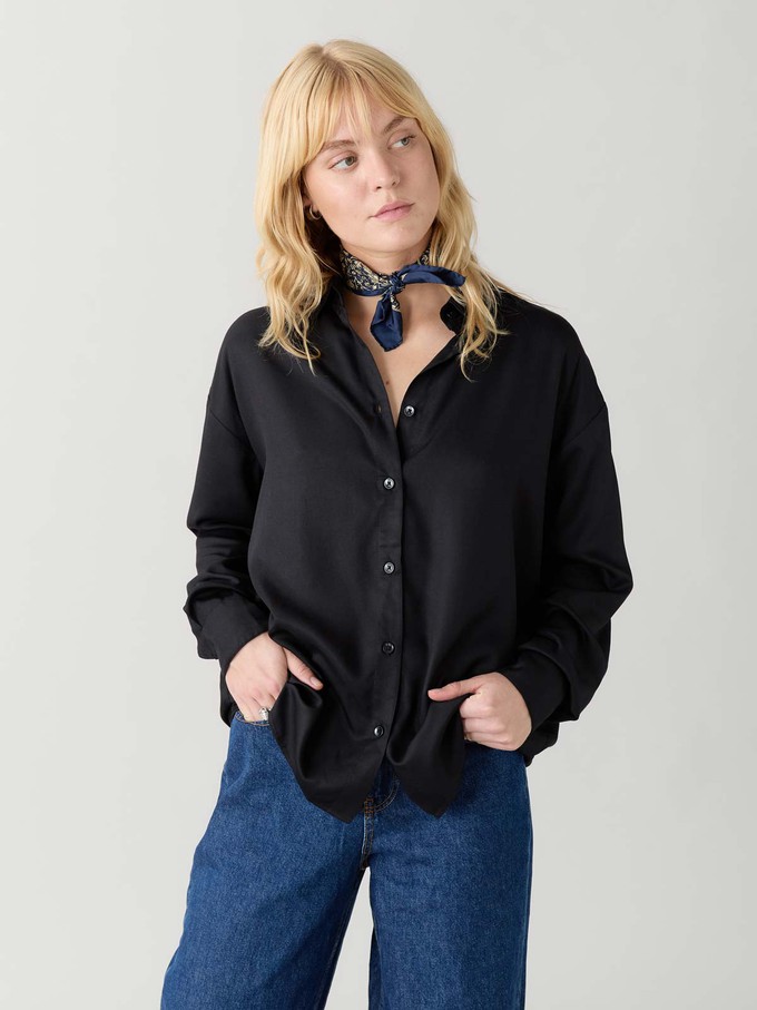 Mona Shirt Black from Yahmo