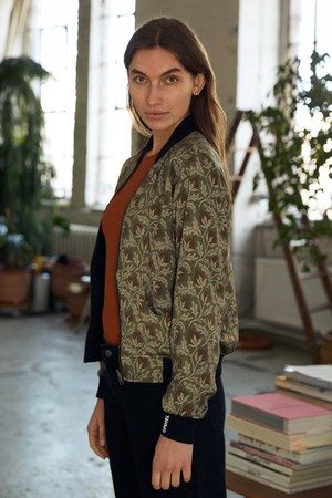 Ruth Reversible Bomber Jacket chestnut/black from Yahmo