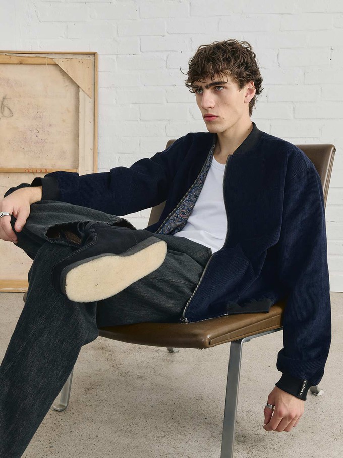 Oskar Reversible Bomber Paisley/Navy from Yahmo
