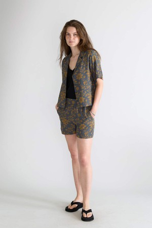 Rosi Shorts ikebana from Yahmo