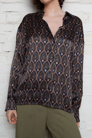 Mona Shirt metropolis from Yahmo