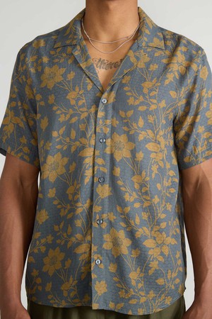 Muck Shirt ikebana from Yahmo